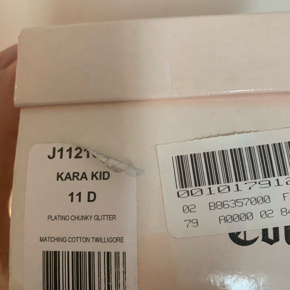 Juicy Couture Kids Glitter Sneaker - Picture 7 of 7